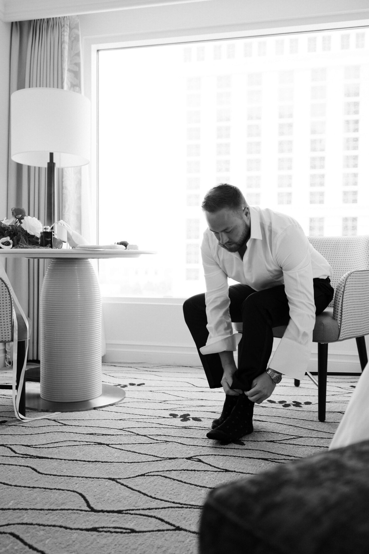 18riskyexposure_hannah-rory_las-vegas-elopement-photography