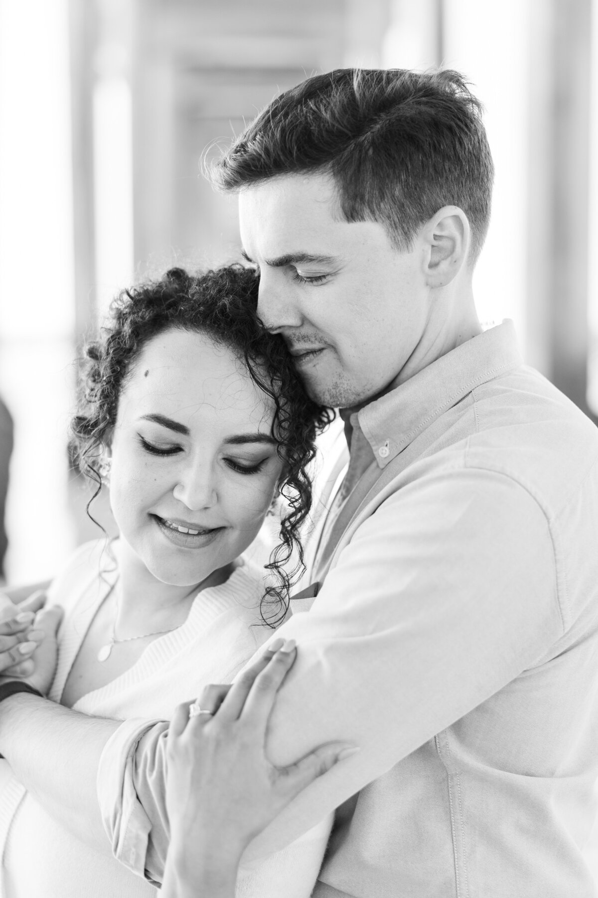 Scripps-Pier-La-Jolla-Engagement-Photoshoot-12