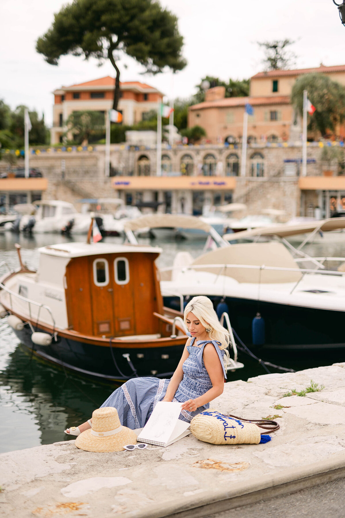 515-European-Muse-Nadia-and-Co-Capture-Timeless-Elegance-at-Iconic-Venues-16