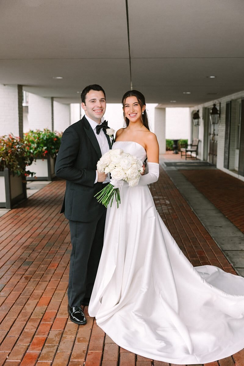 evansville-country-club-wedding-first-look-moment33