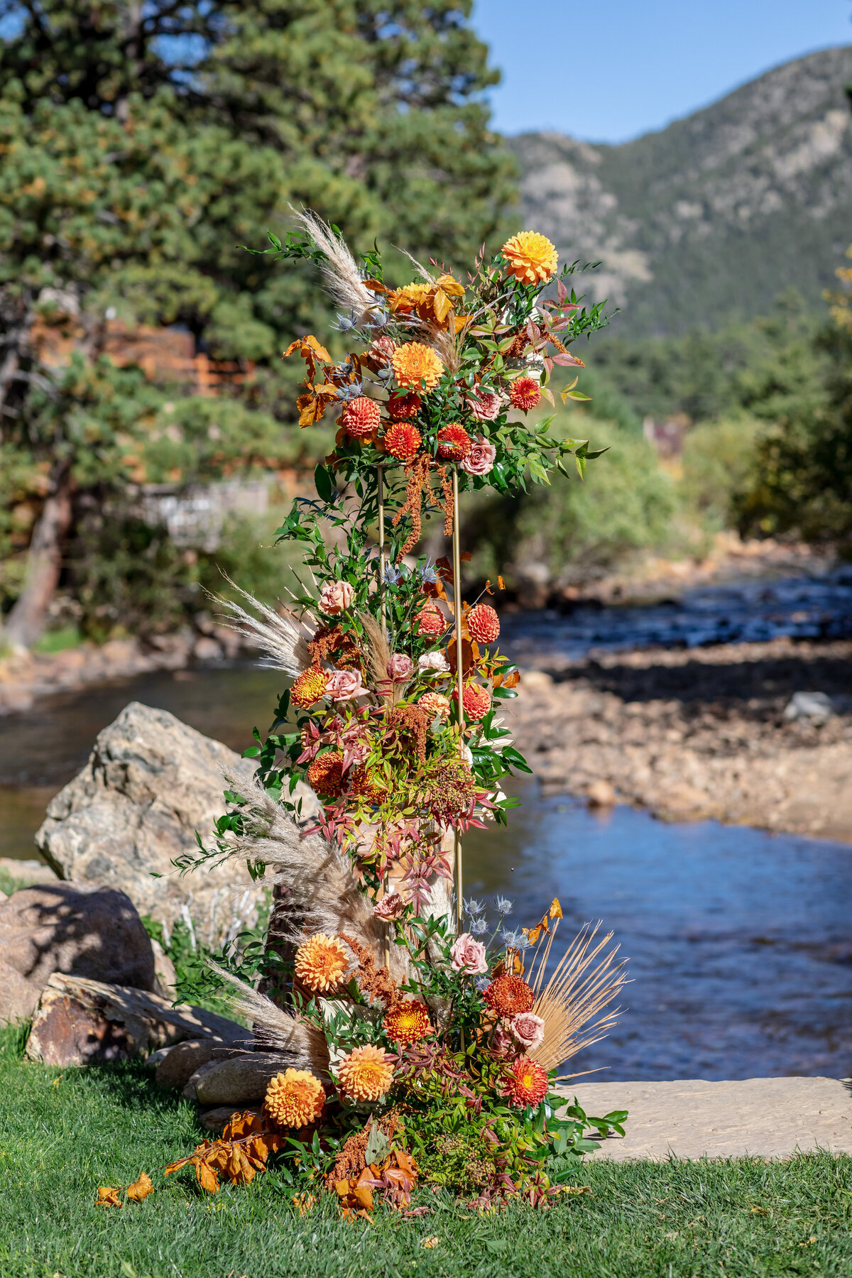 HillarySheddPhotography-230923-ErinPatrick-TheLandings-EstesPark-57