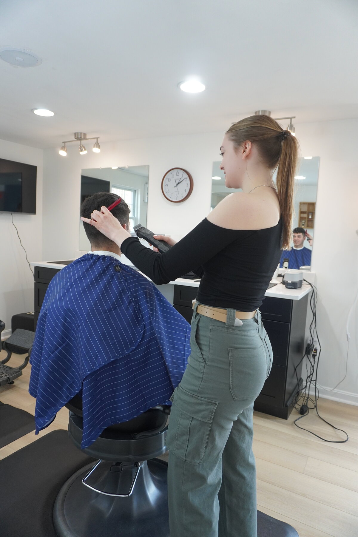 Taia Cuts(7)