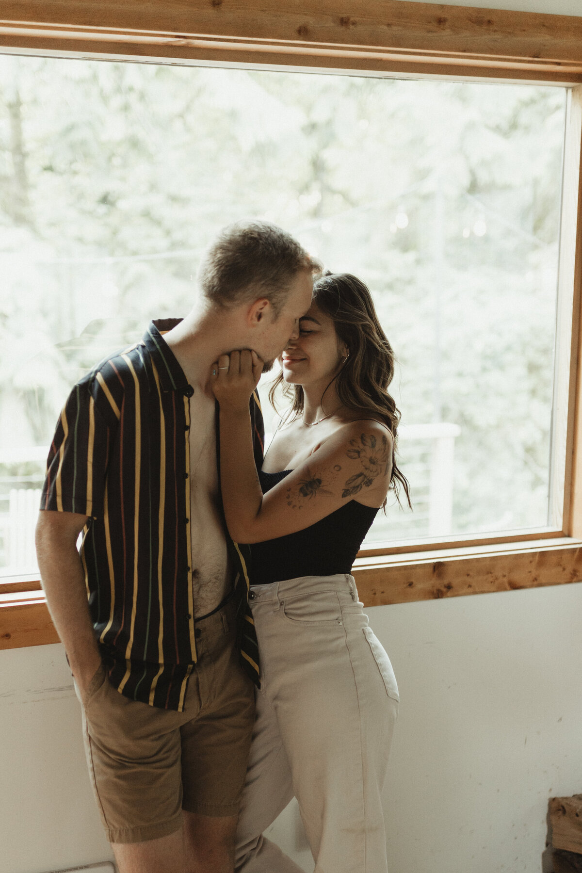 casualcouplesinhomesessionkansascityphotographer-25