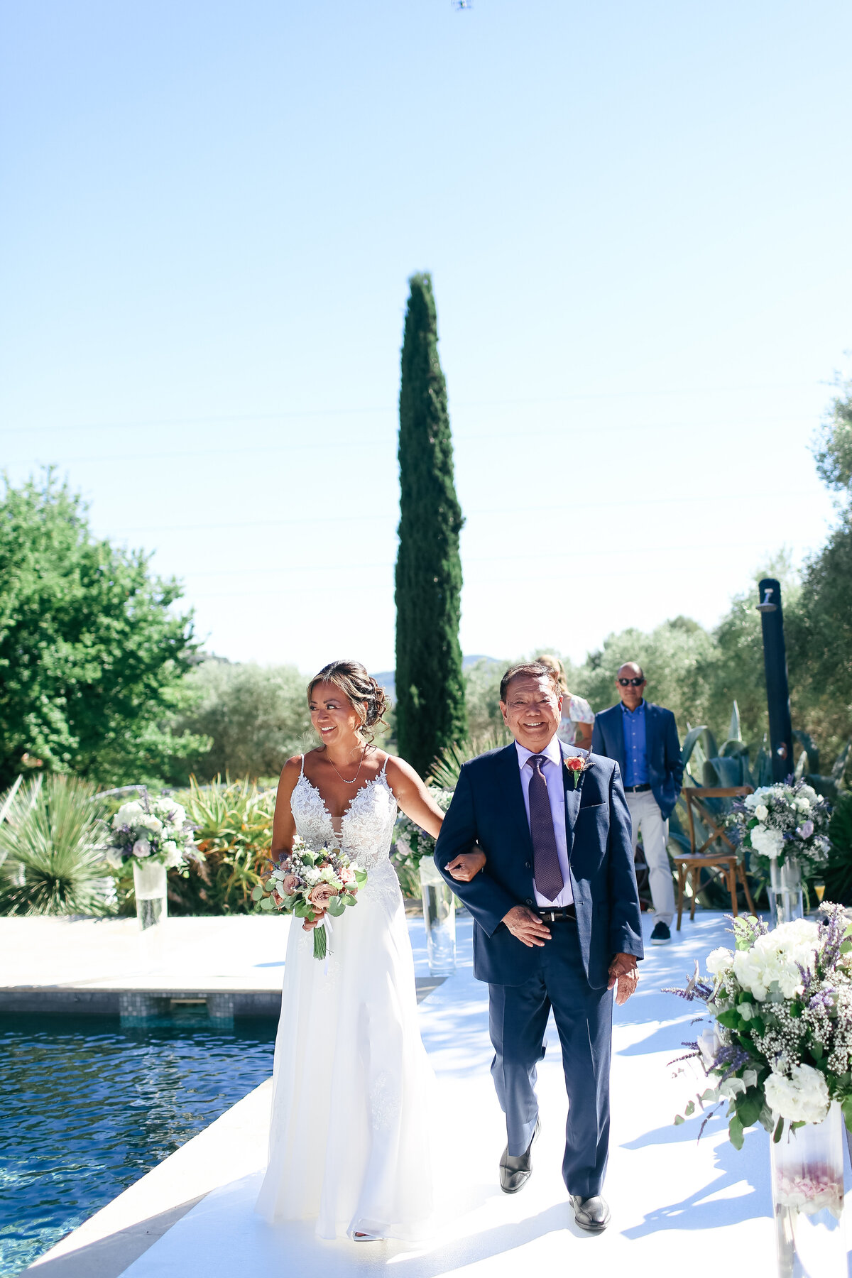 luxury-destination-wedding-le-castellet-provence-leslie-choucard-photography-19