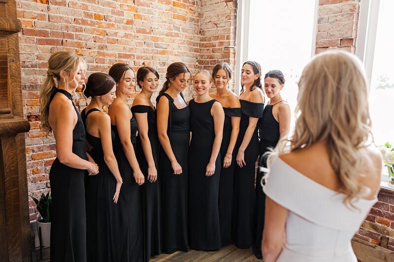 Bride Getting Ready with Mom and Bridesmaids at The Loft on 6th074