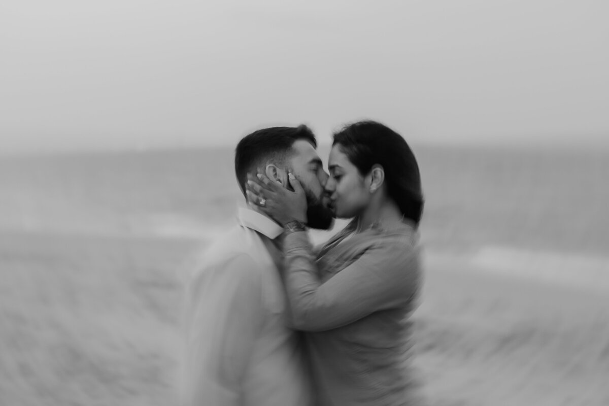 sandy-hook-nj-couple-photoshoot