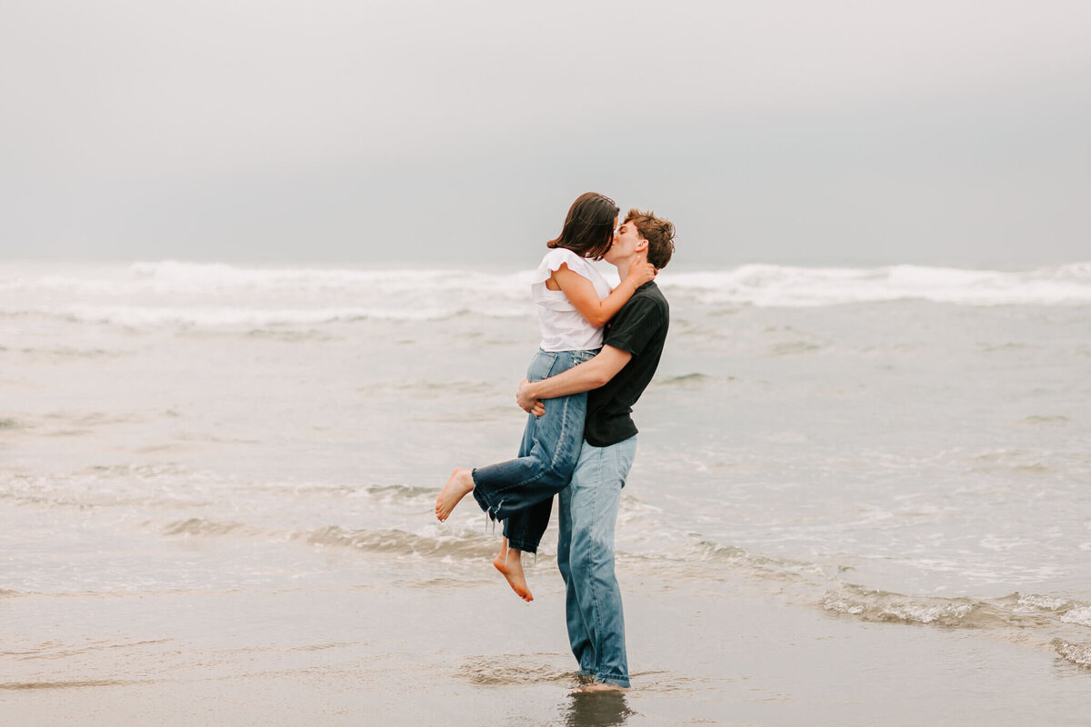 Albany-Oregon-Couples-Photographer-68