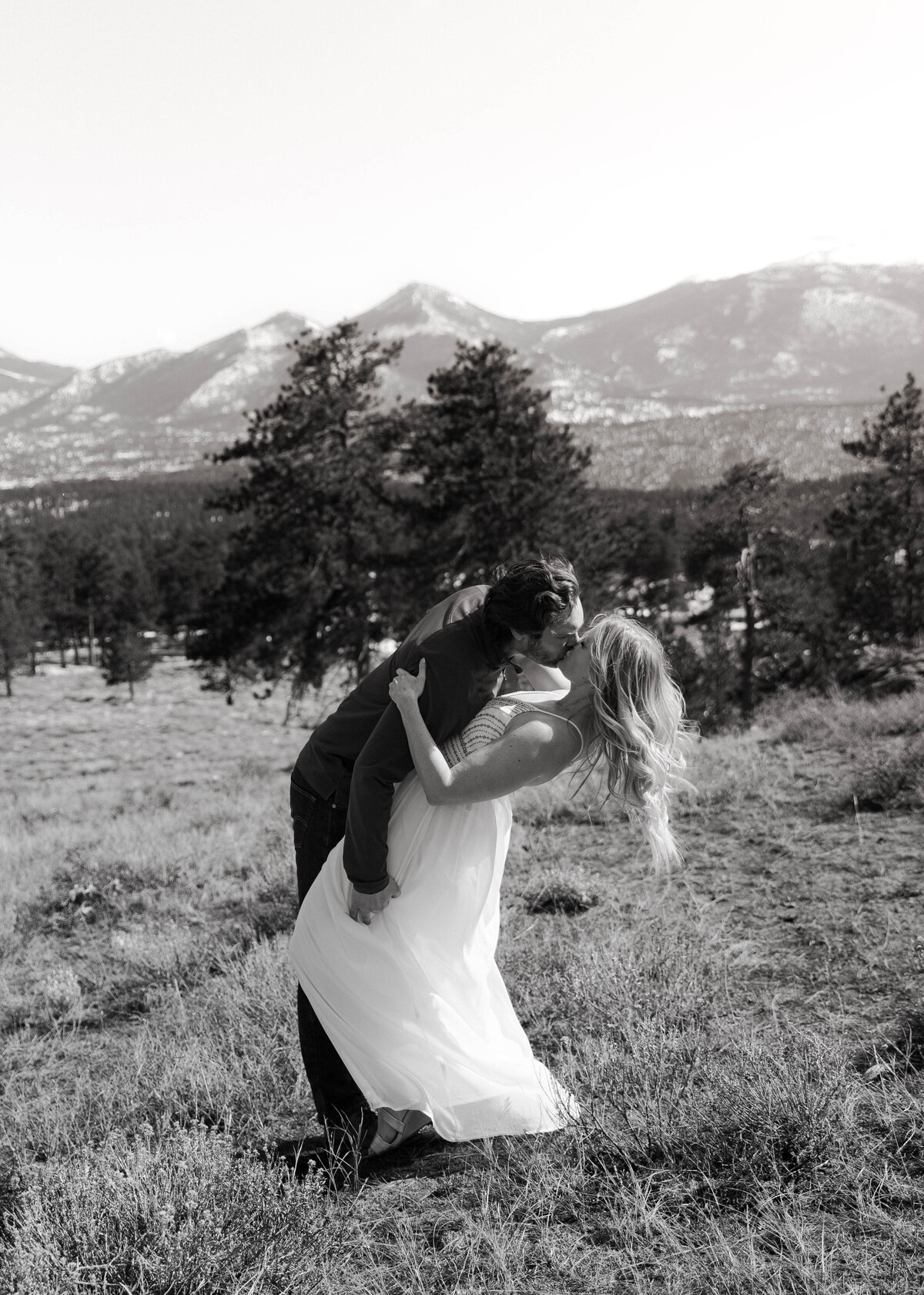 ashlynnshelbyphotograhpy_ 3m curve _ Rocky Mountain National Park Engagement Shoo-32