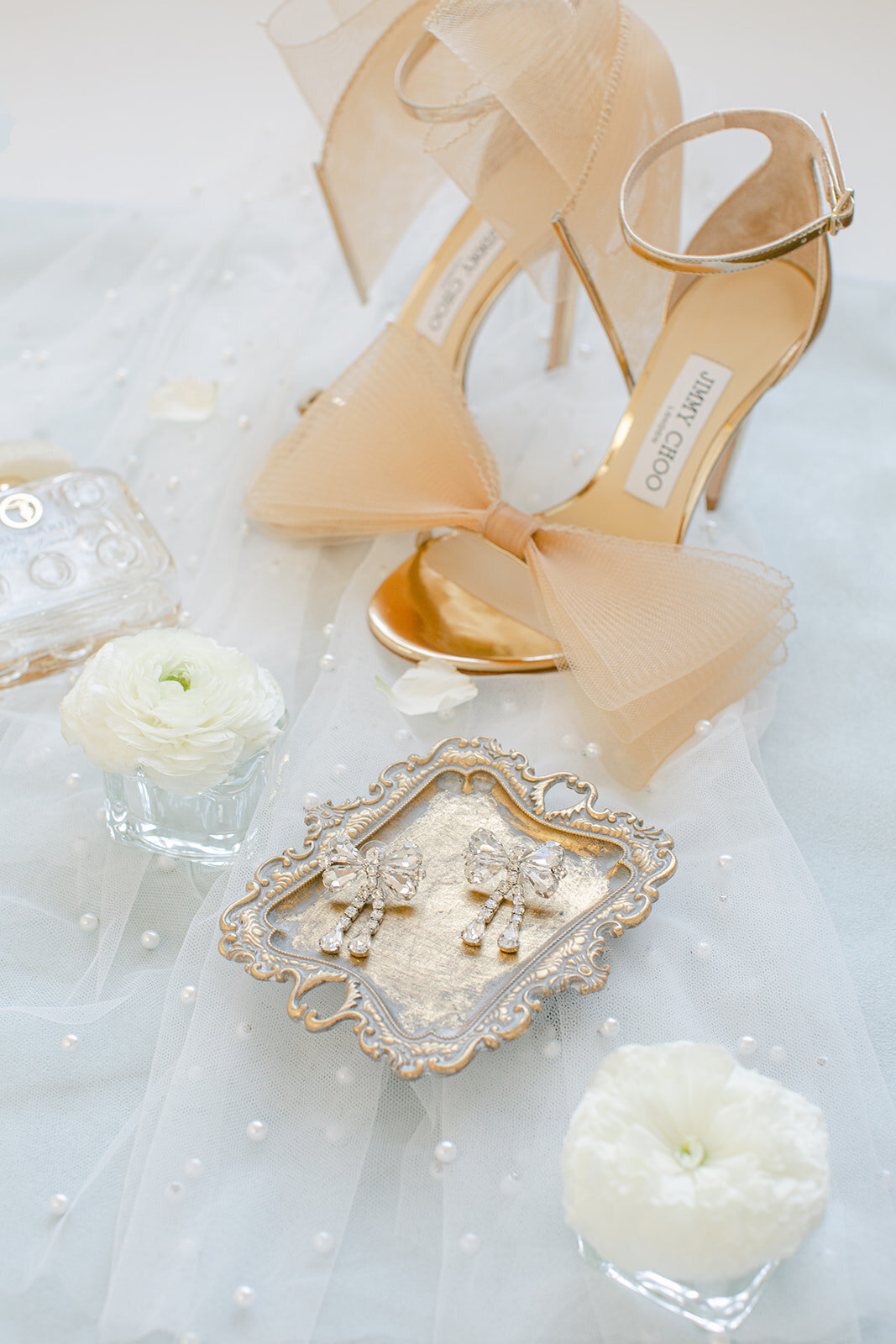 58  - Maila Enea - Wedding and Event Planner - Jimmy Choo Bridal Bow Gold Shoes - Dream Sister Jane Bridal Veil - Bridal Bow Earings White Flower - London - Joana Senkute Photography