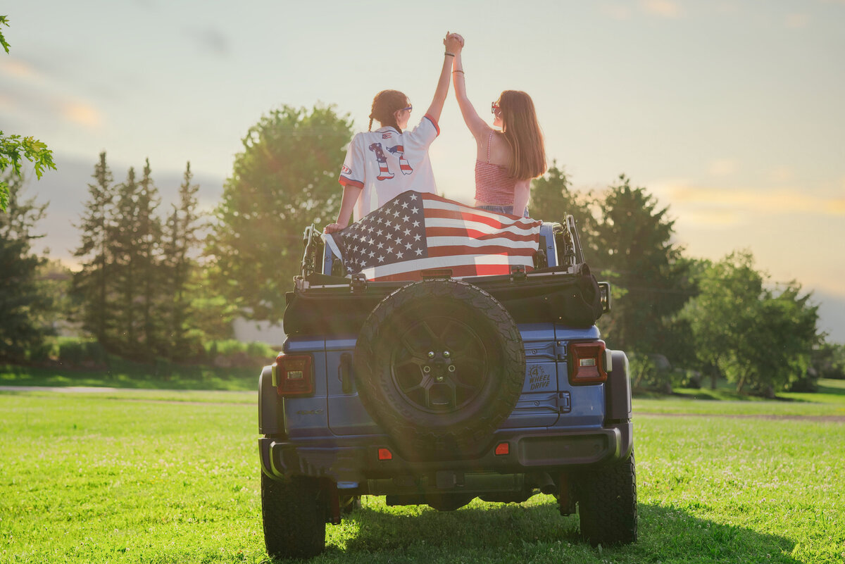 Cleveland-Akron-Senior-Portrait-model-team-July4th-jeep-shoot