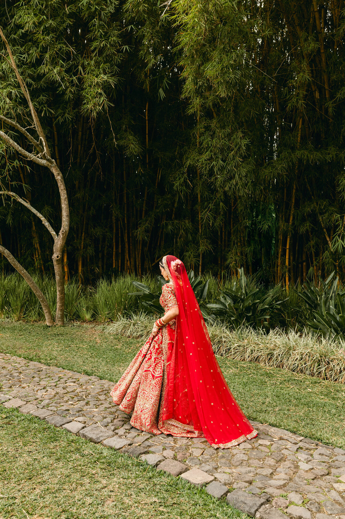 515-Villa-Bokeh-Antigua-Guatemala-Kemberly-Ankeet-Wedding-23