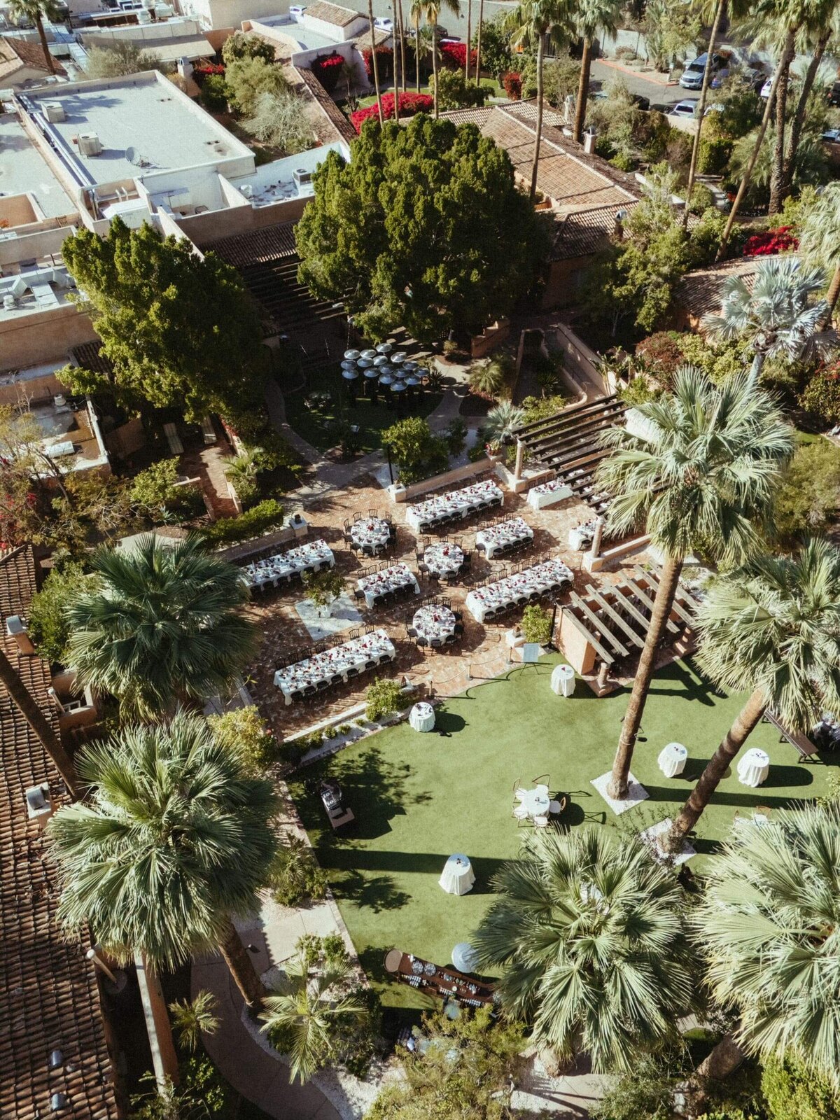 Modern Phoenix, Arizona wedding celebration planned by BTO Events