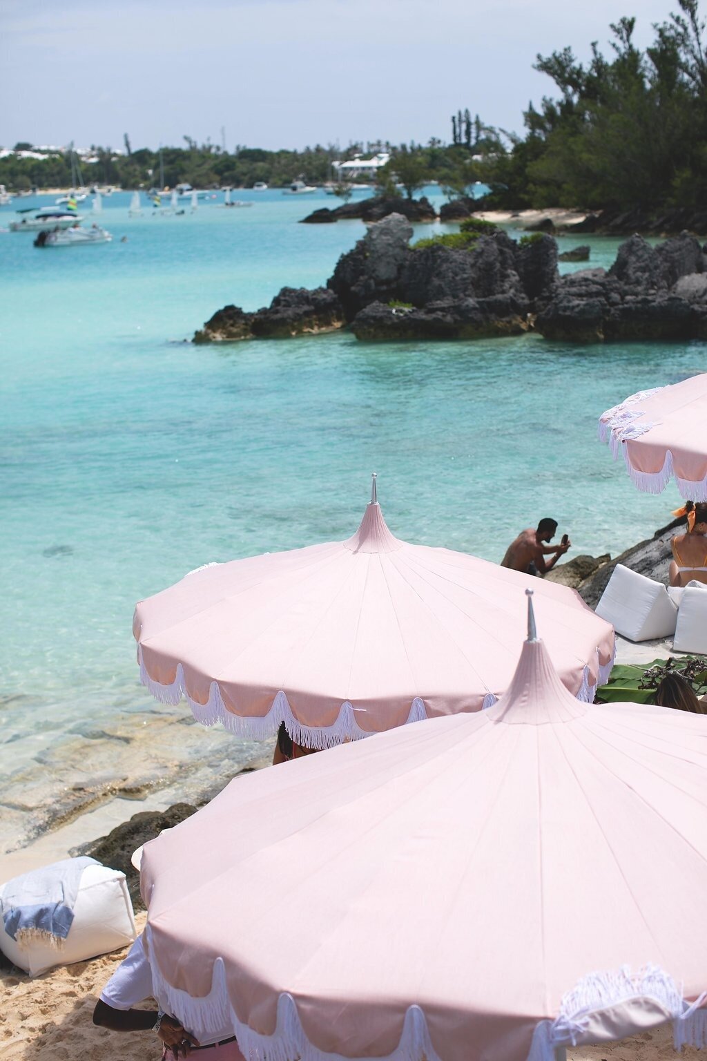 Revolve-Bermuda-Raft-Up-Party-Dasfete-11