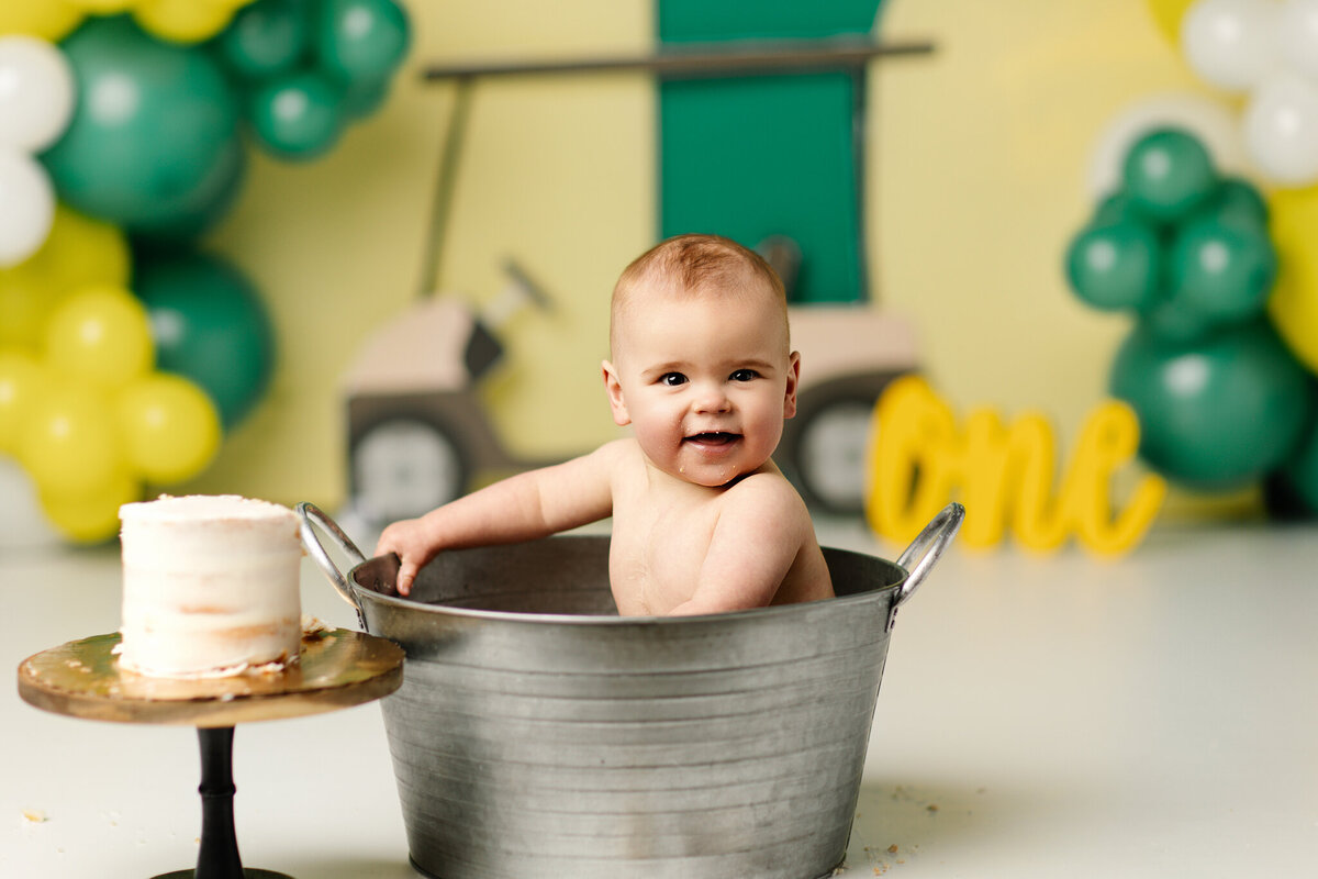 NW Arkansas cake smash photographer, cake smash photography near me, baby birthday photoshoot NW Arkansas