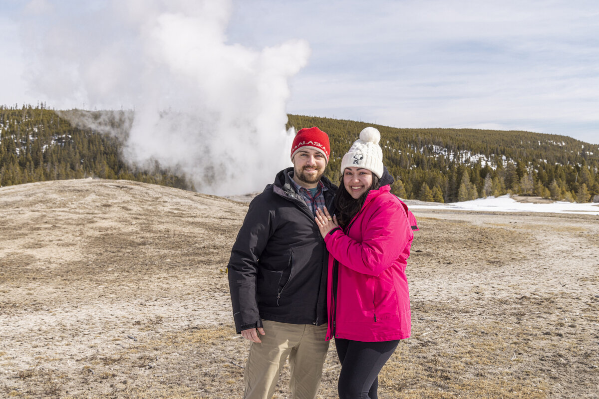 Shanna-Mae-Photography-Montana-Photographer-Surprise-Proposal-Yellowstone-Old-Faithful-013