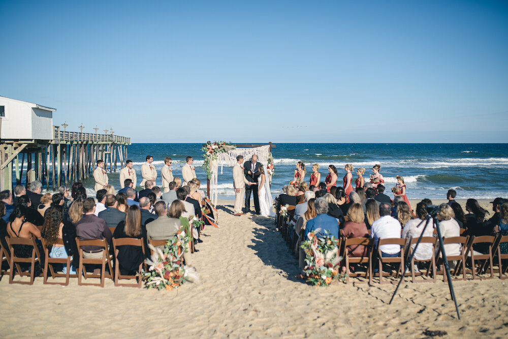finer-points-coastal-kitty-hawk-pier-wedding00009