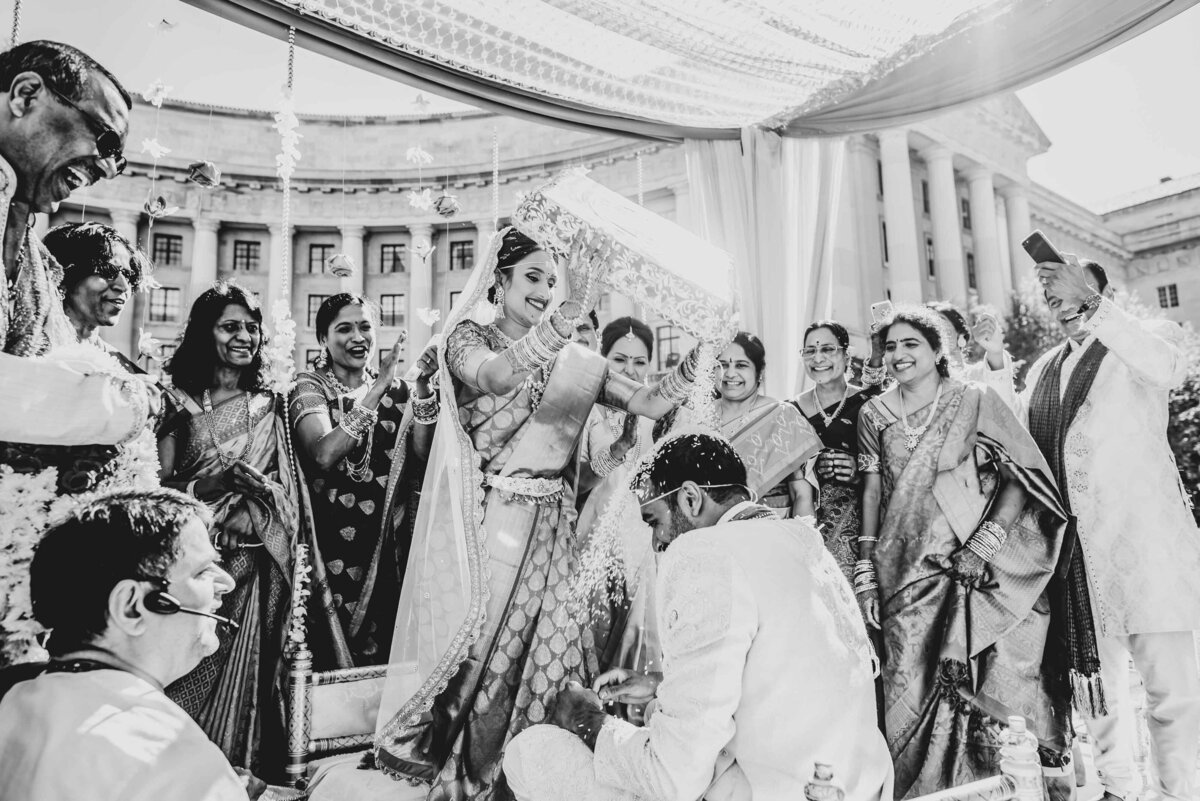 indian wedding andrew mellon auditorium dc l hewitt photography (169)