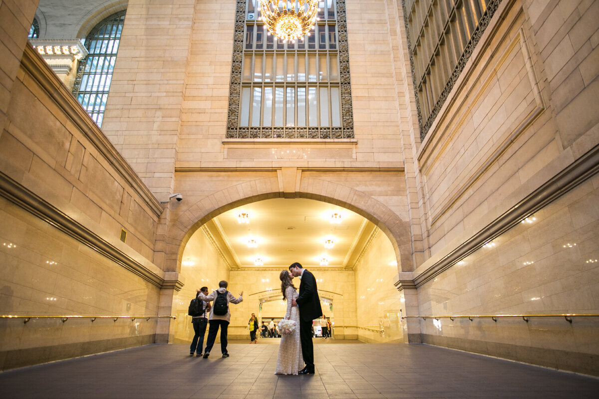 New York Wedding Photographed by Samuel Lippke Studios044