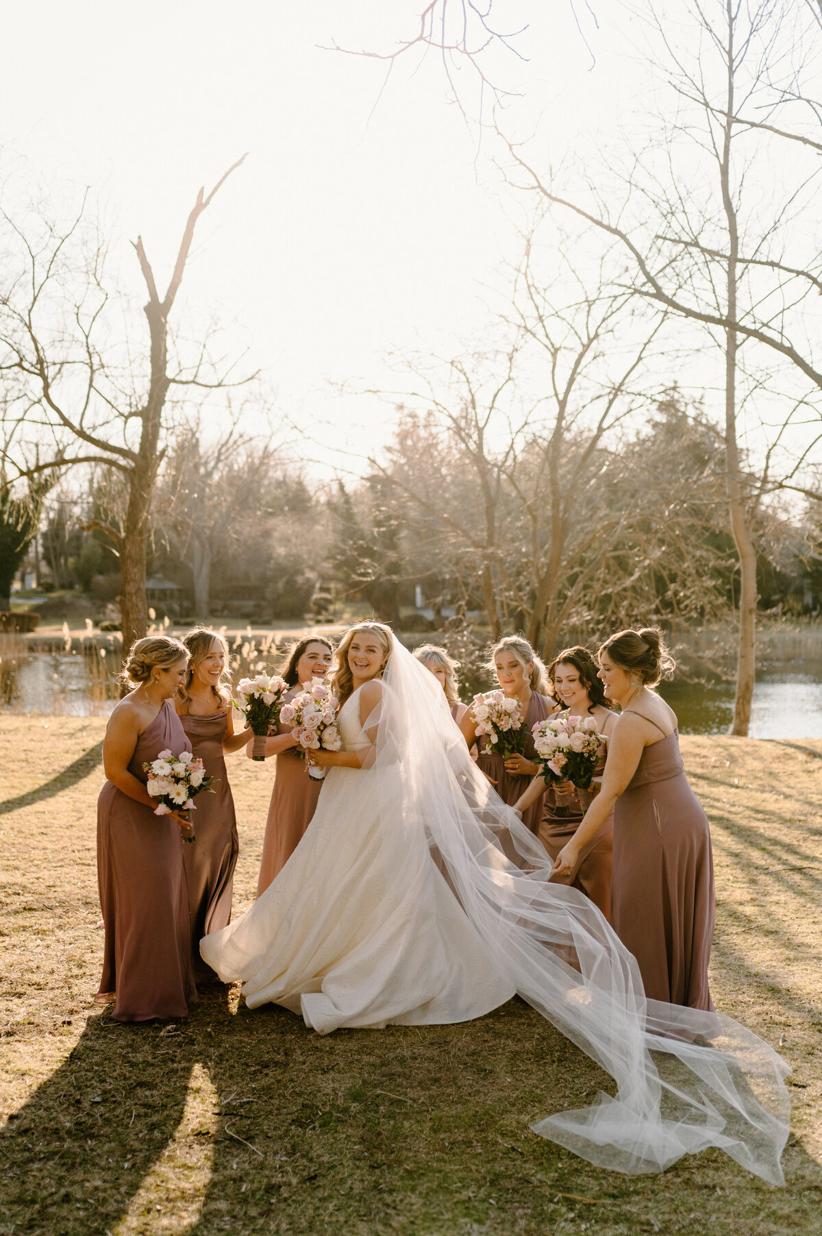 simply-white-bridal-bride-bridal-party