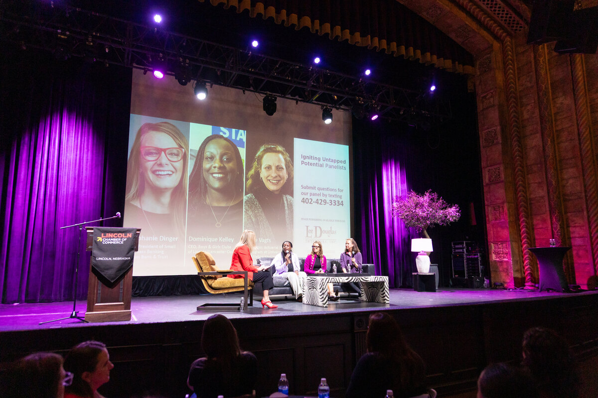 LCCWomenInBusiness_NikkiMoorePhotography2025_179