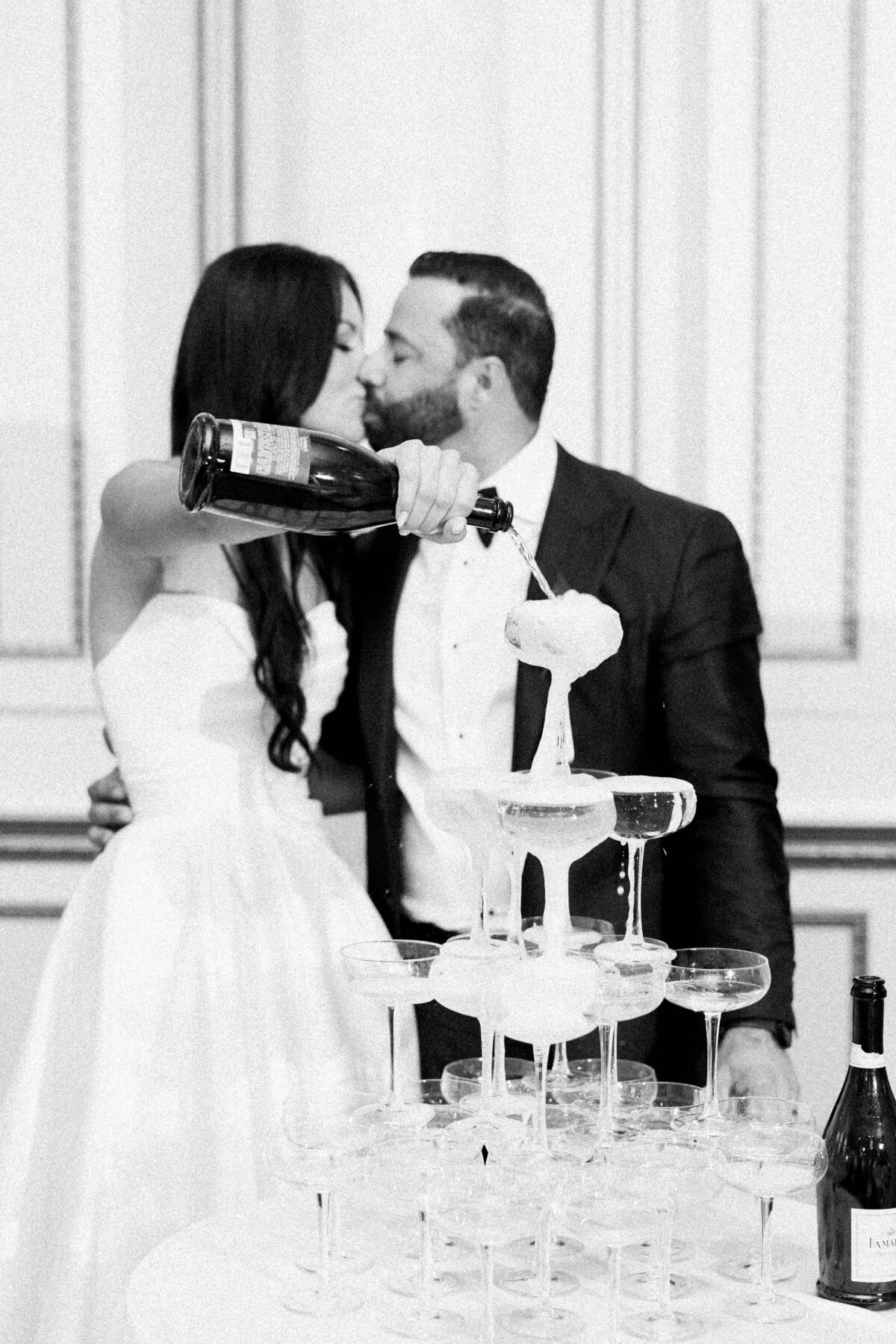 Molly Sue Photography New Jersey + East Coast Wedding Photographer Romantic Imagery Engagement Lifestyle Heirloom Wedding Albums653