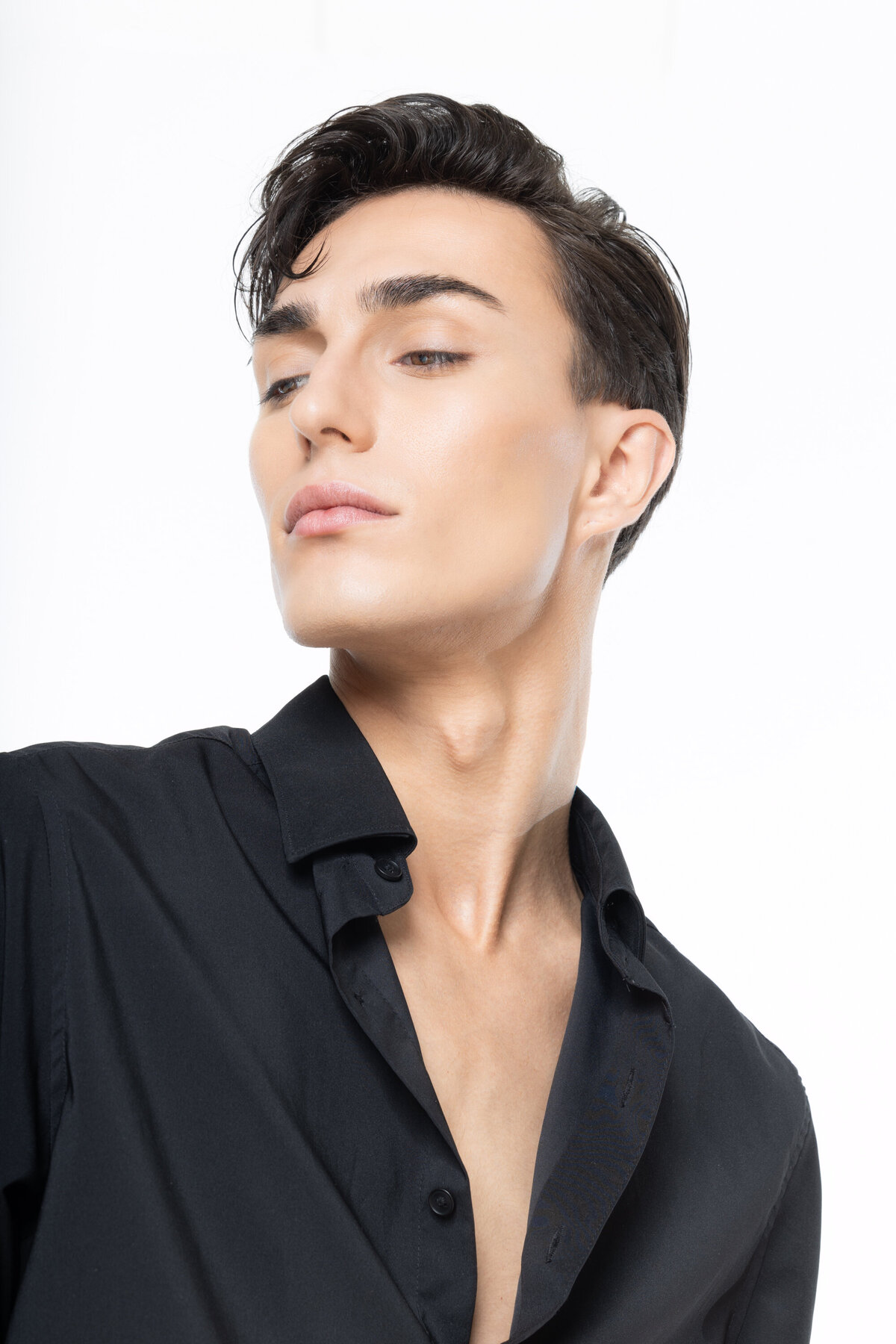 Profil Portrait sur bond blanc Studio Rudy Brzoska
