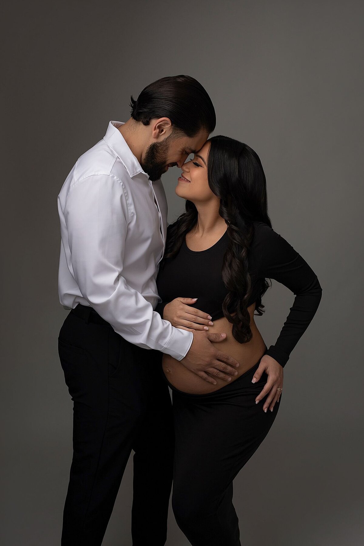 black dress maternity photo session orlando
