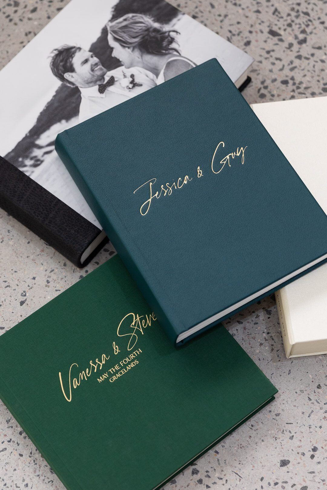 Underatreehouse Wedding Albums 0944-Web