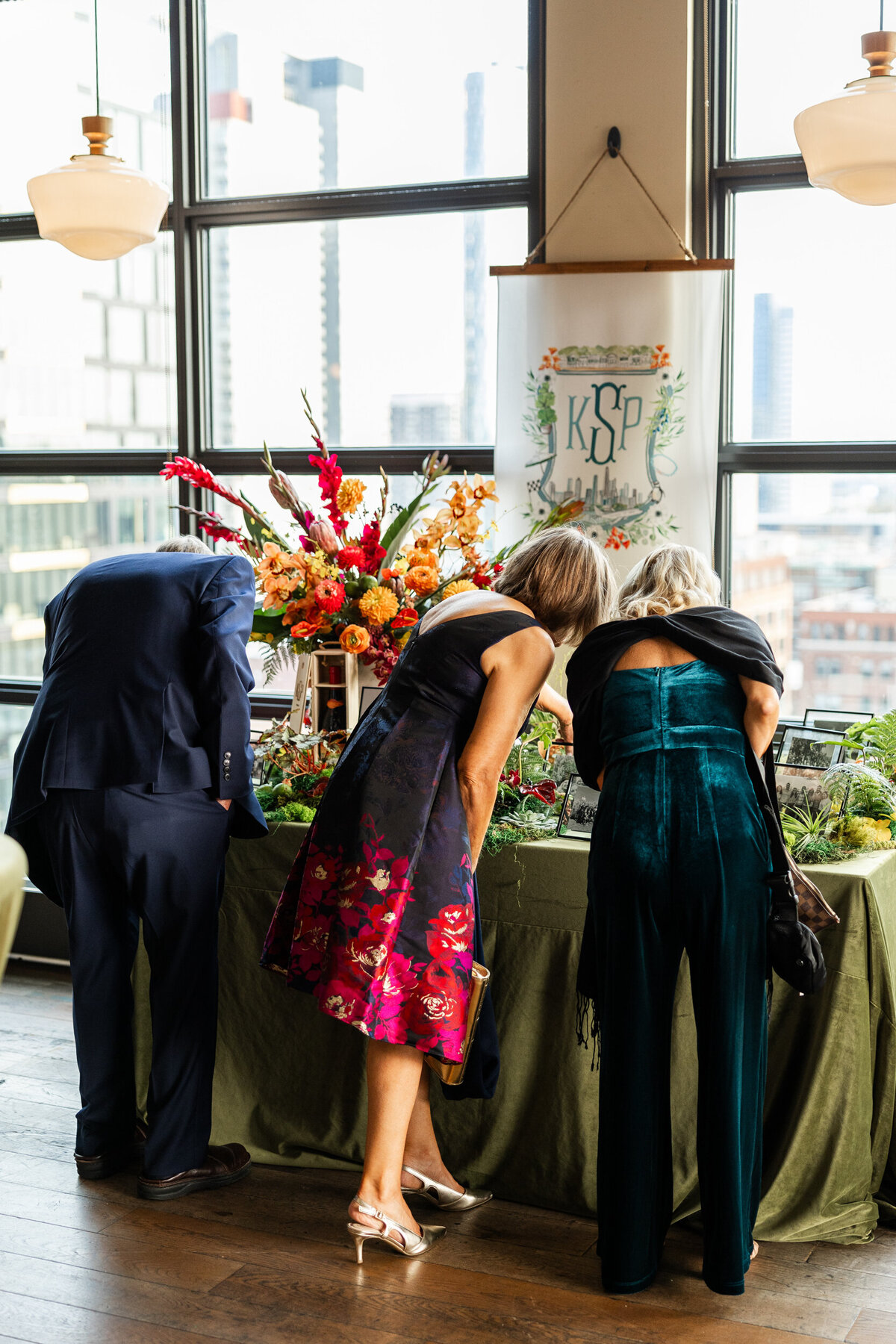 intimate-chicago-elopement-wedding-hoxton-hotel-photos-41
