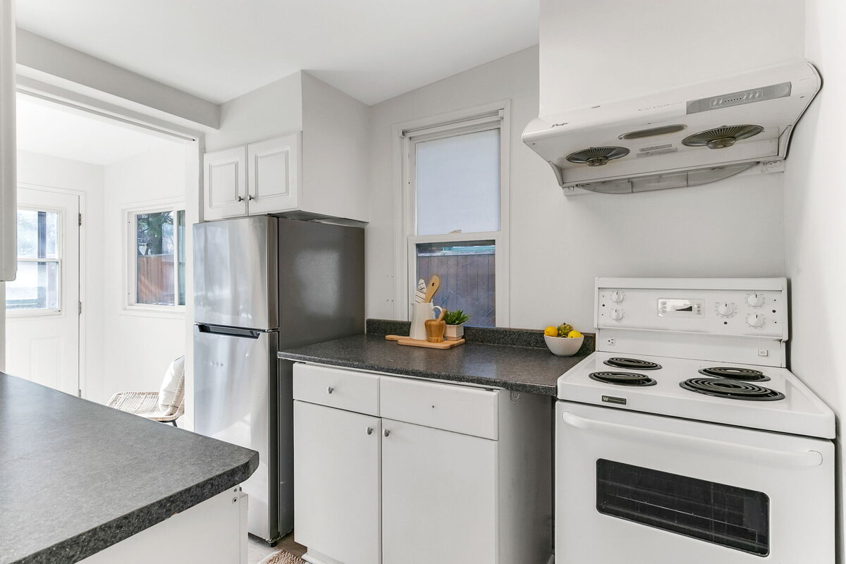 19-web-or-mls-15_001_Kitchen