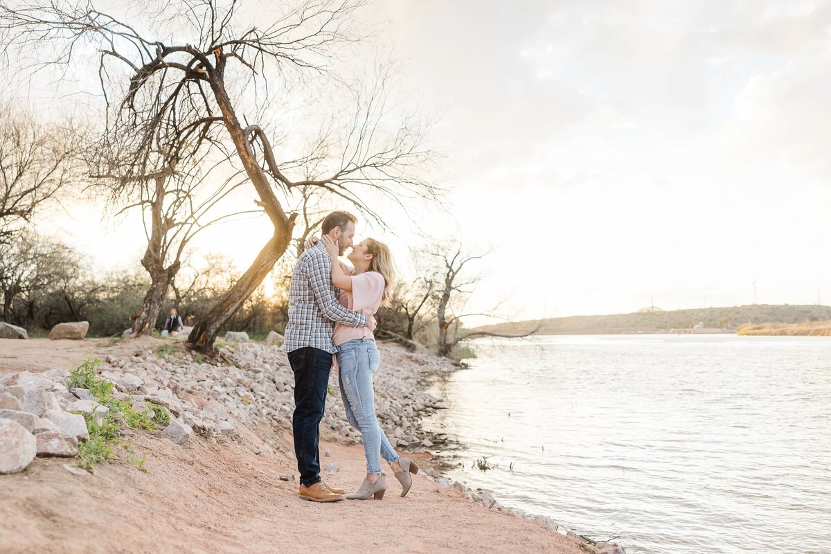 Affordable-Engagement-Photographer-Coon-Bluff-2-1098
