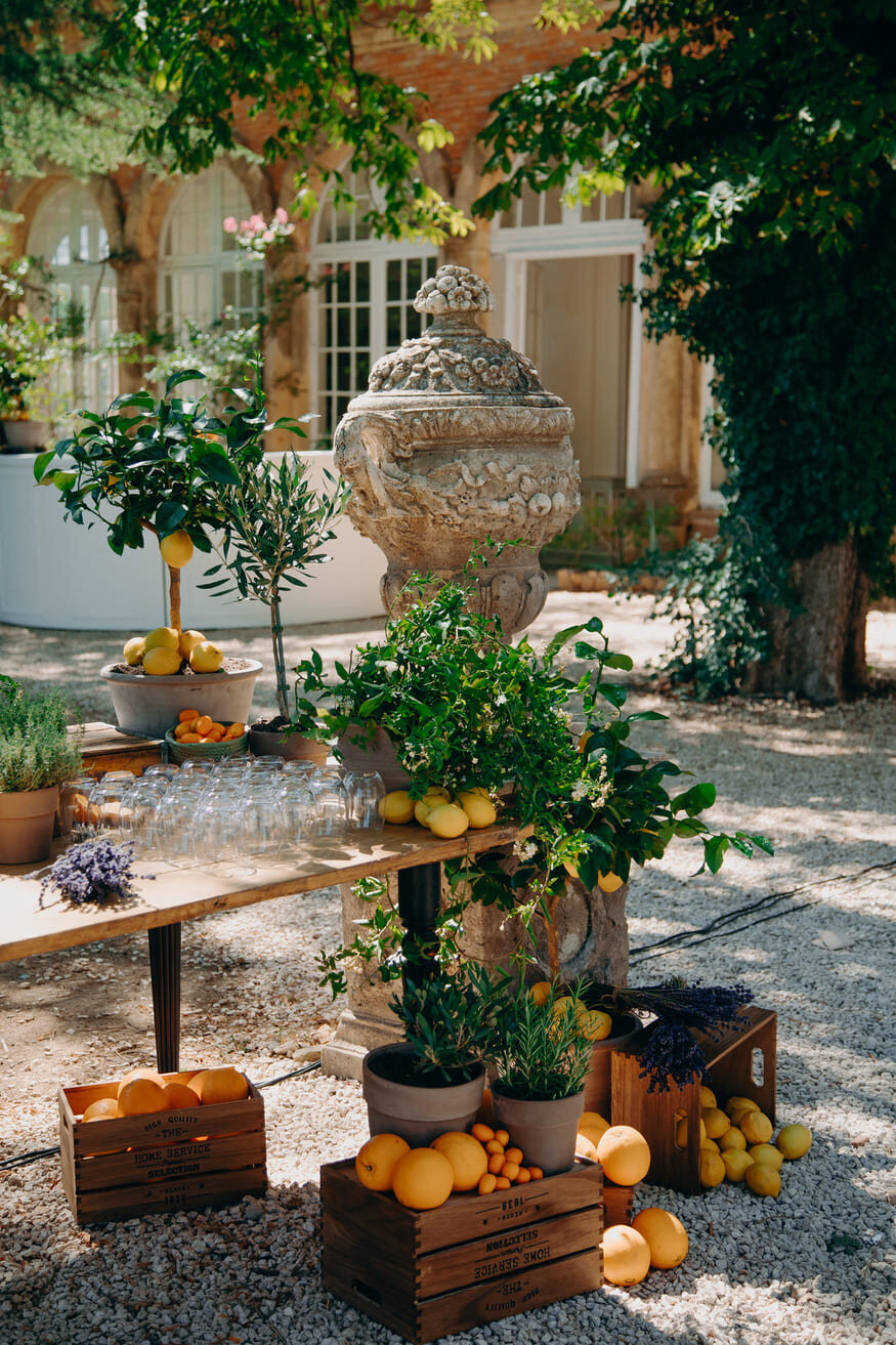 decor-de-mariage-fleurs-et-fruits