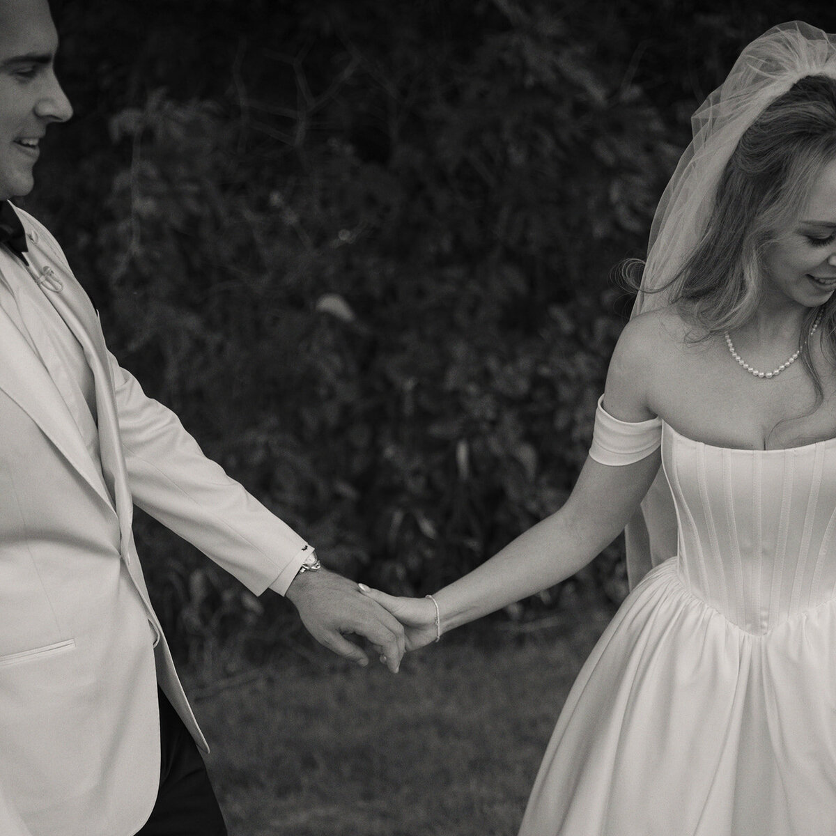 Sarah & Blake Sneak Peeks-108