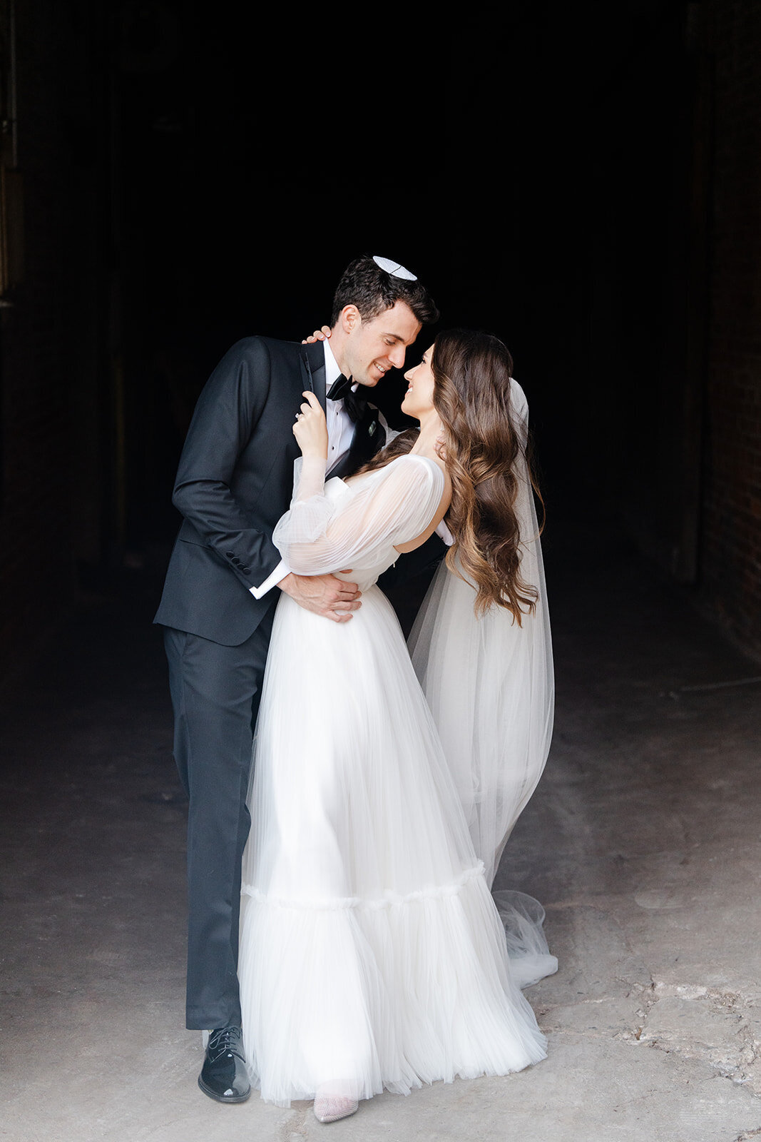 Victoria and Judah-Alex Knight Studio24