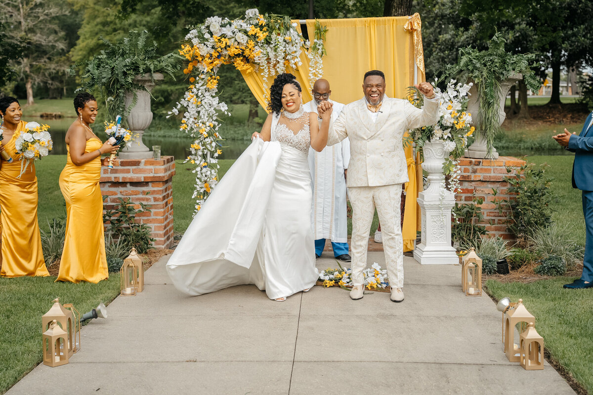 Lakehouse-Reception-Center-Wedding-Cierra-English