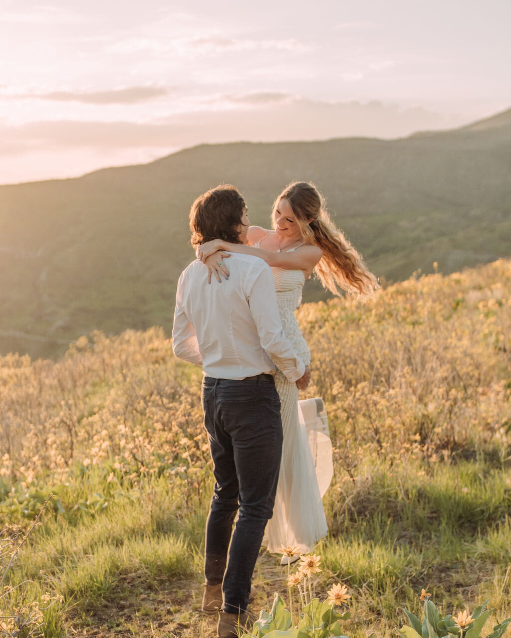 Joyce Li Photography Destination Wedding Elopement Engagement Lifestyle Portrait Photographer West Coast Seattle Washington California squawpeak-28