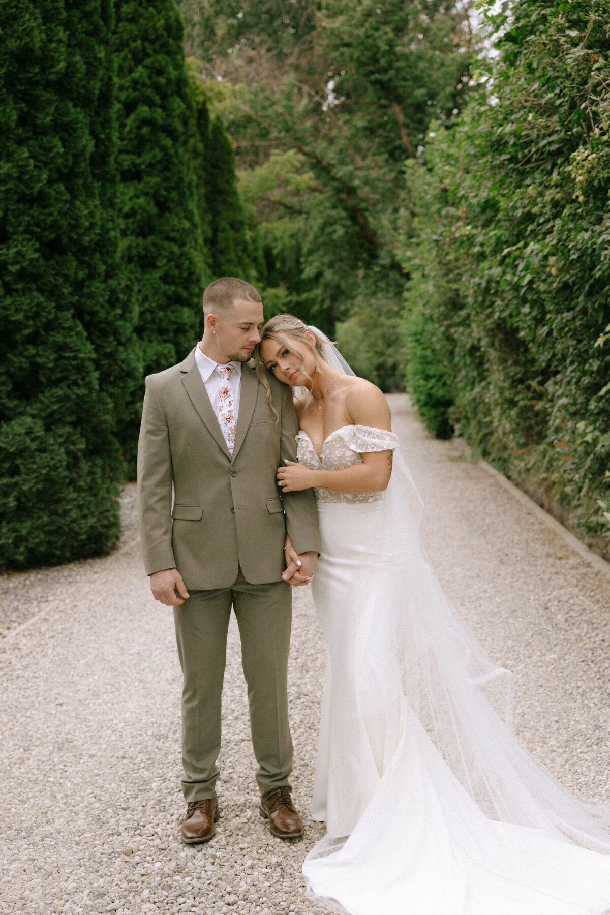 the-cottage-at-riverbend-eagle-idaho-wedding-32