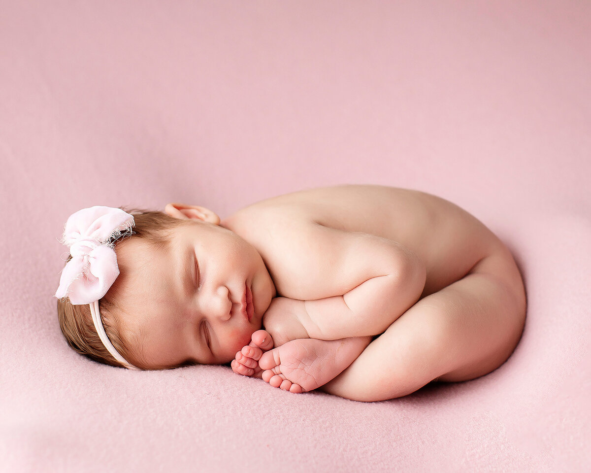 baby sleeping,pink