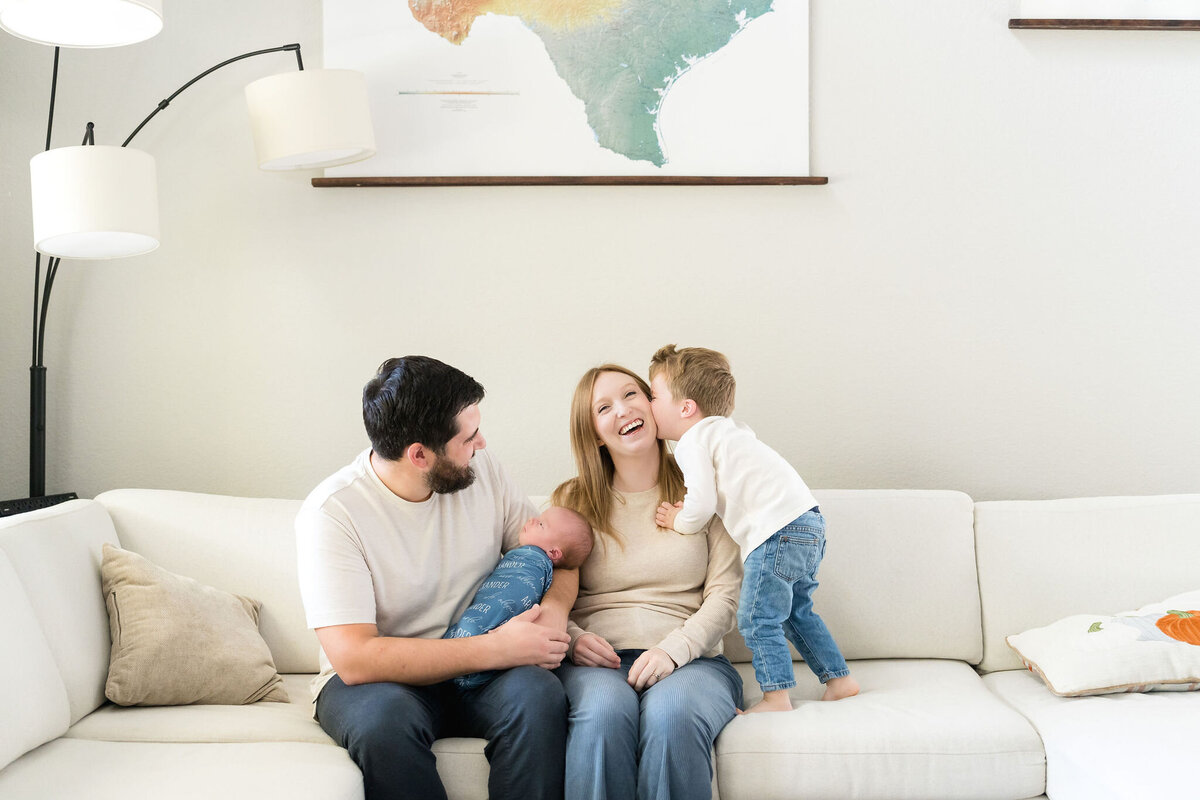 austin-newborn-photographer-lifestyle-session (8)