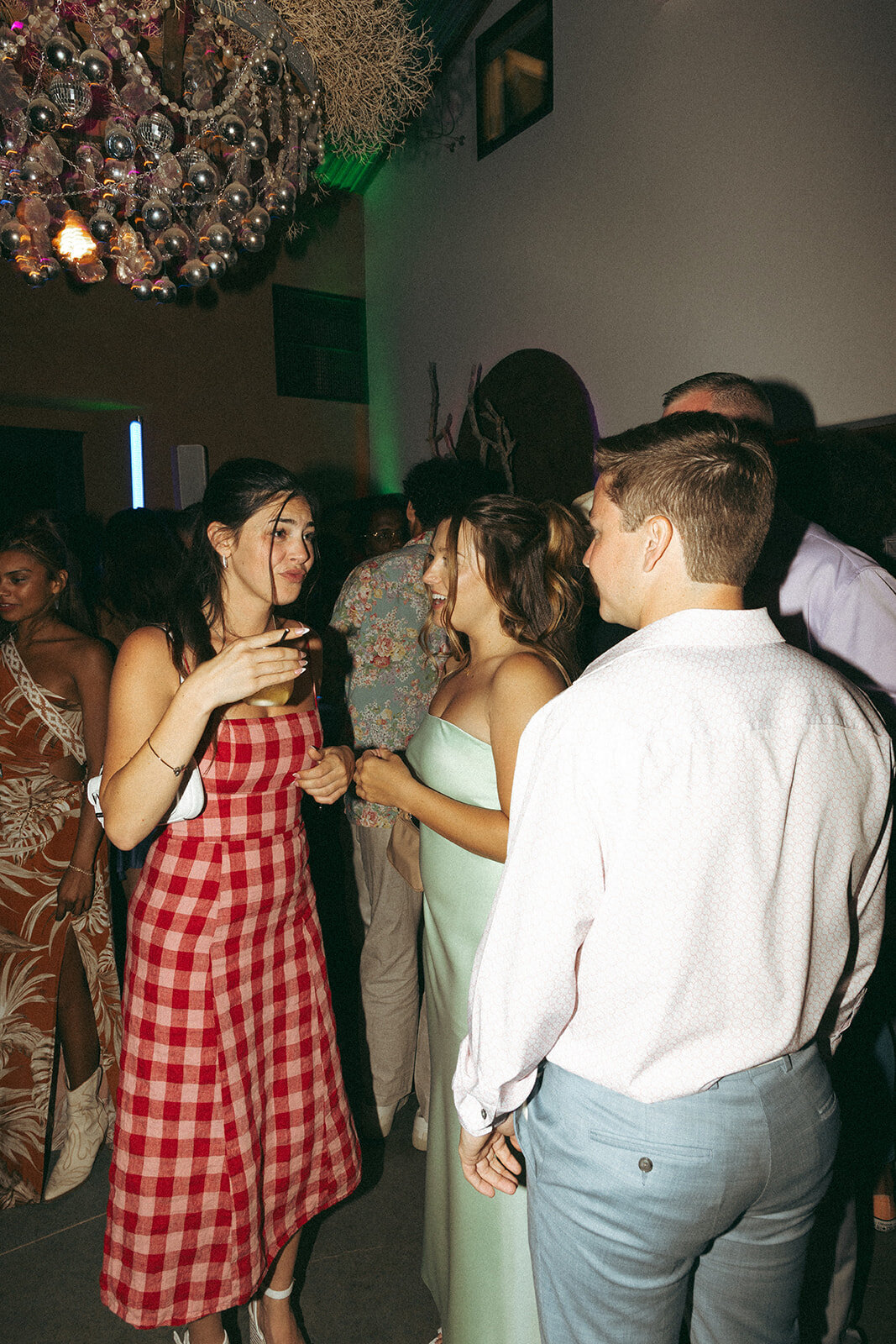 Faye-Fern-Creative-GoldenVibesPhoto-Sacred-Sands-Joshua-Tree-Wedding-Richie-James-Clara-Critchfield-Dance-Party-99