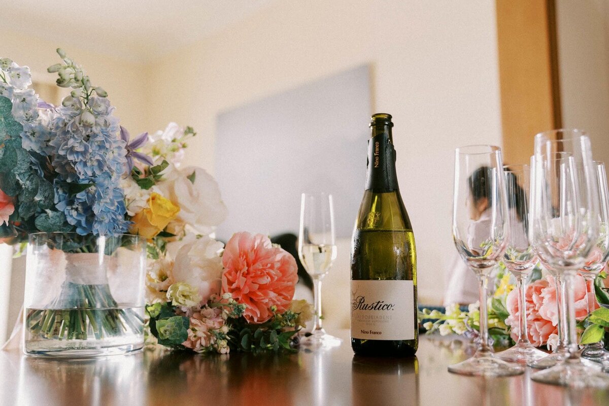 W7-Wedding-Photos-Emily-and-Michael-2024-05-26-2500px-1054