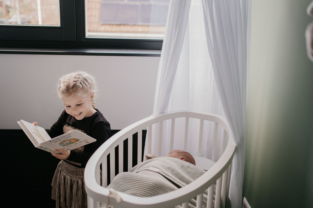 Newbornshoot door Leukfotografie in Amsterdam, Zaandam, Landsmeer, Oostzaan en Purmerend – zachte, liefdevolle babyfoto’s-100