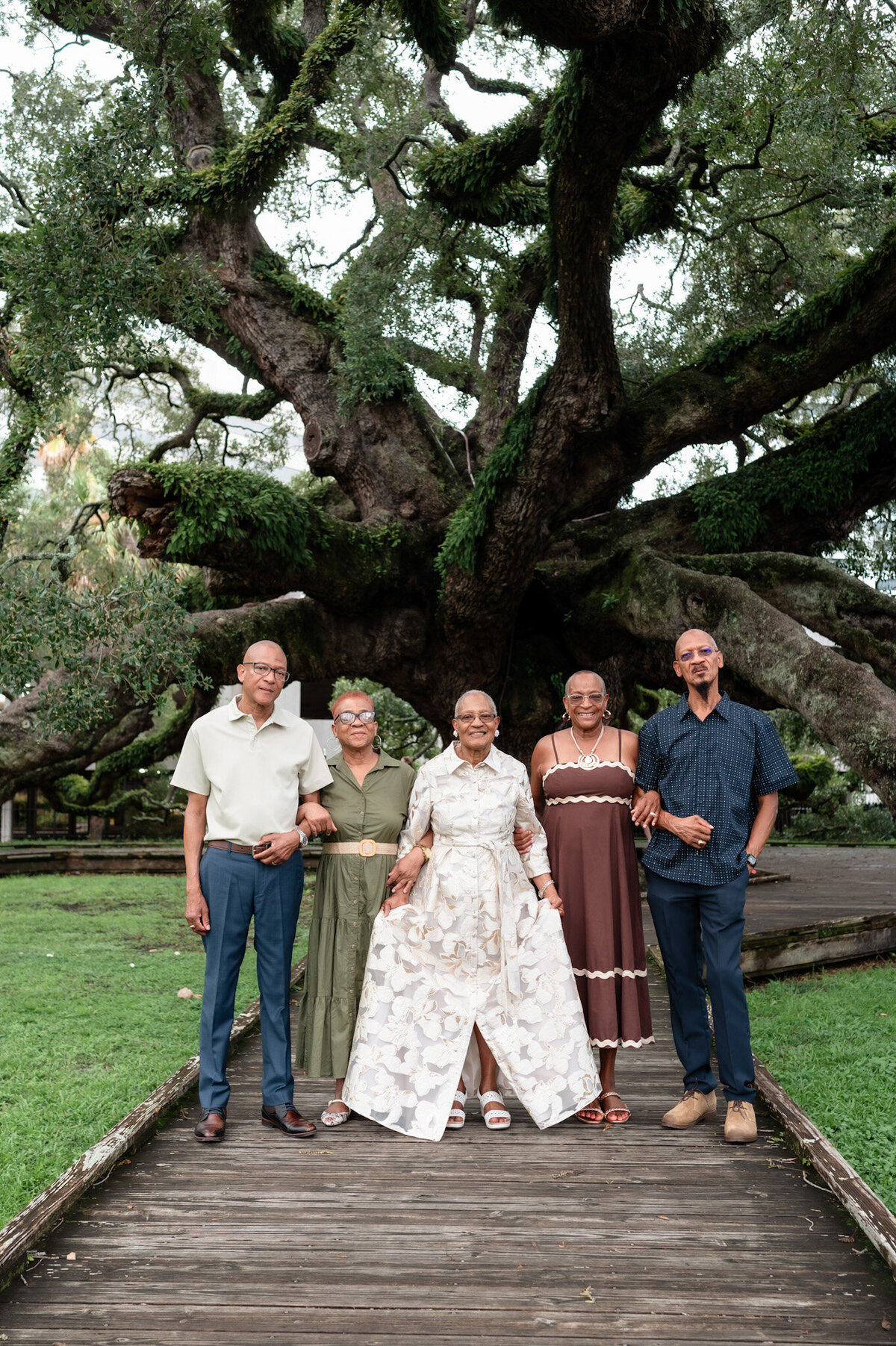 outdoor-family-portrait-jacksonville-florida