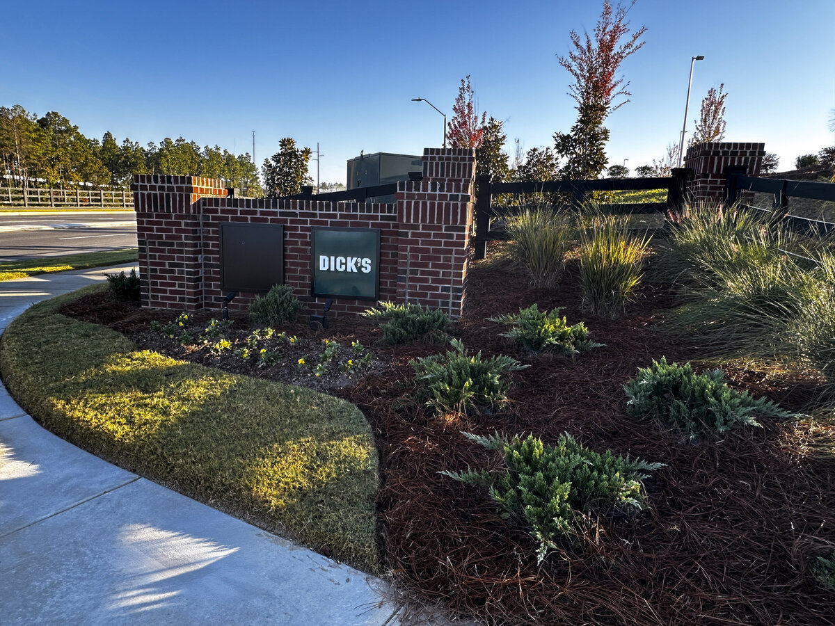9_Retail Monument