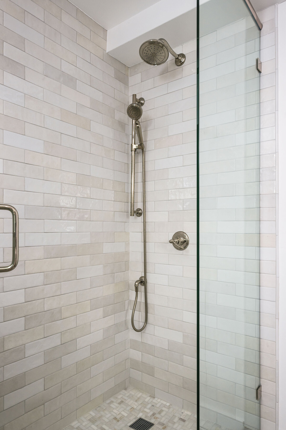 09-22-25_B56_1710AvenidaDelMundo8329