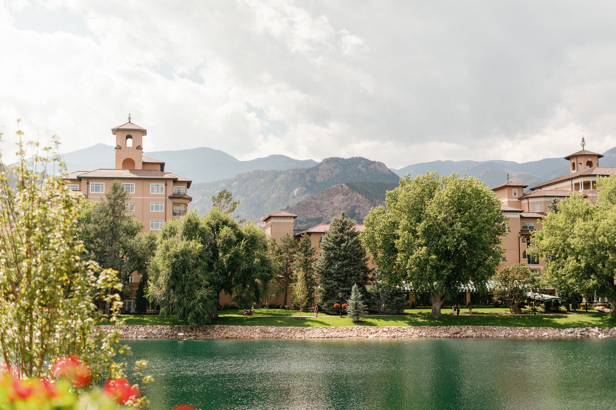 Broadmoor Wedding Cassidy Brooke-3