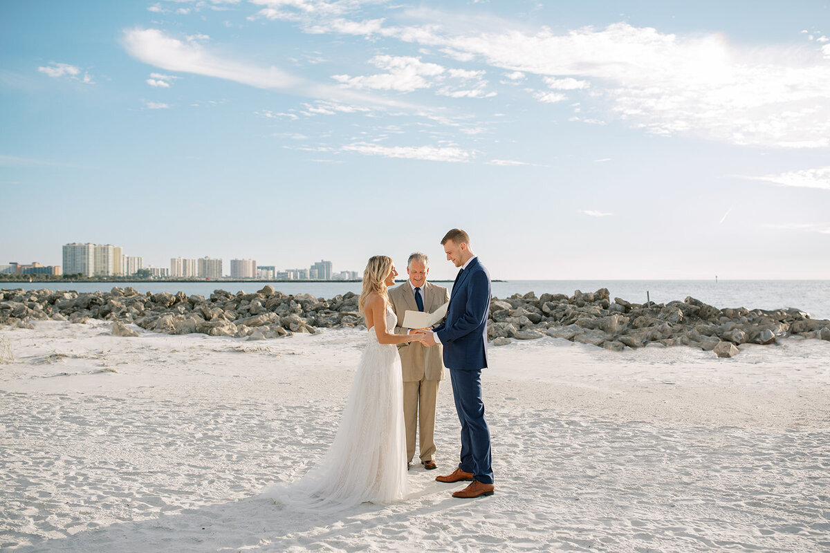 miranda-rose-photo-chantilly-chic-beach-elopement-1