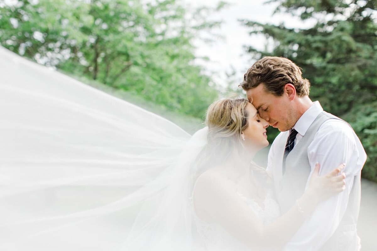 romantic-wedding-carleton-place-stonefields-estate-grey-loft-studio-ottawa-photographer-557