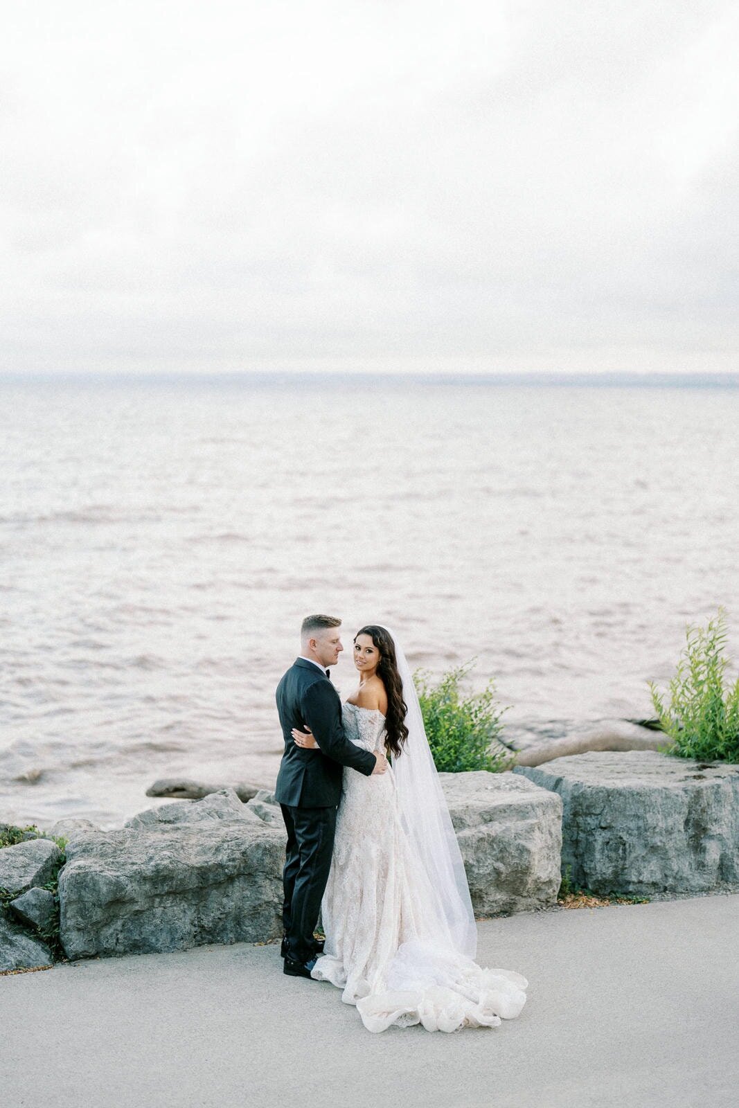 W9-Wedding-Photos-The-Pearle-Burlington-Lake-Ontario-Stephen-and-Oksana-2024-09-29-2500px-1178