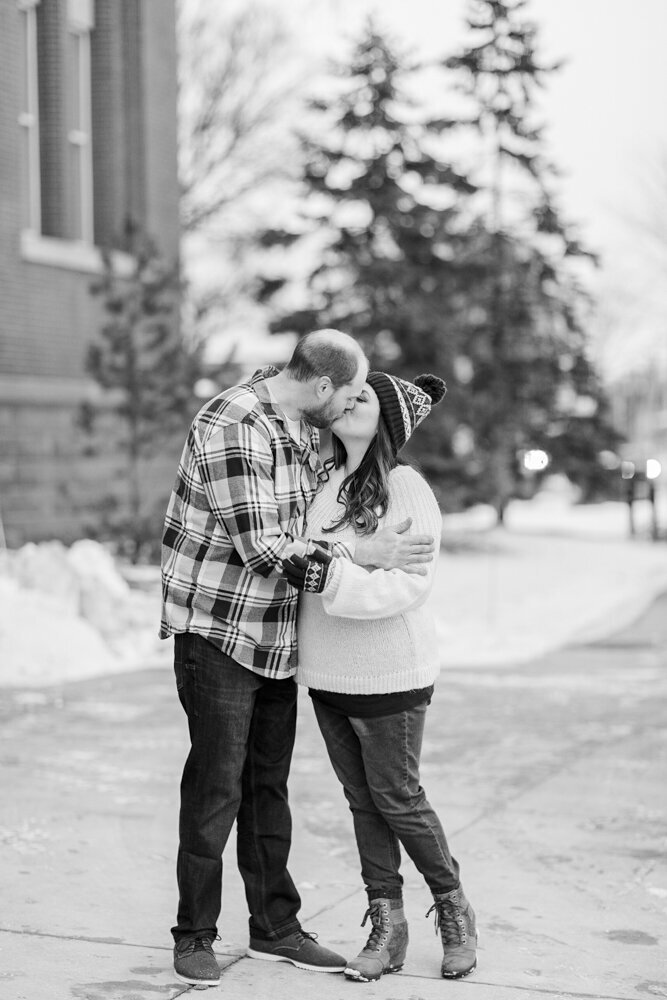 downtown-fargo-engagement-photography11